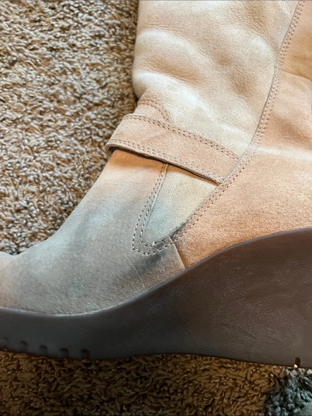UGG stylish wedge